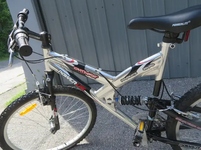 VELO COMME NEUF POWER LITE ET ACCESSOIRE - Photo 3