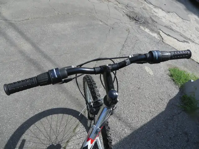 VELO COMME NEUF POWER LITE ET ACCESSOIRE - Photo 5