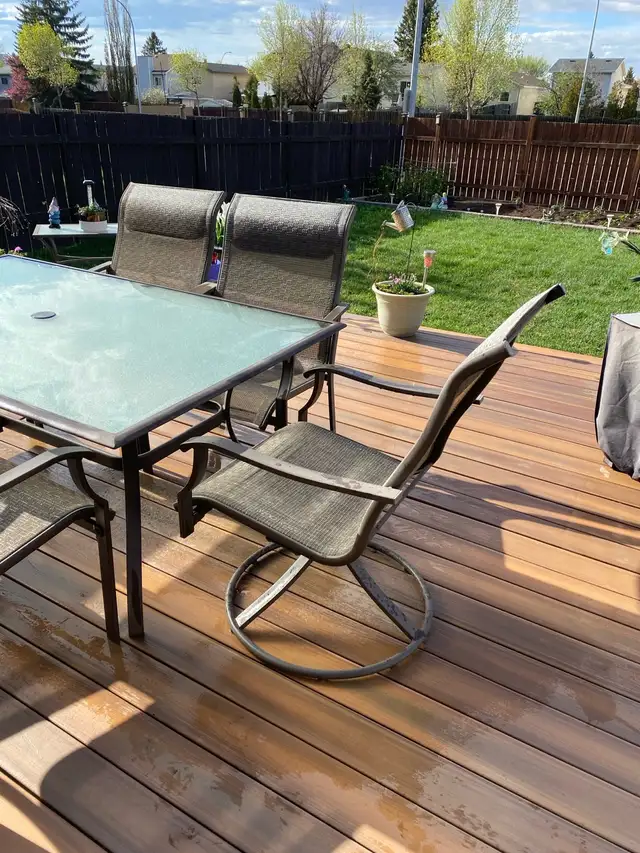 Patio Table and 6 chairs - Photo 2
