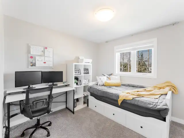 Beautiful 4 Bedroom   Gym, 3 Bathroom Home in Niverville !! - Photo 7