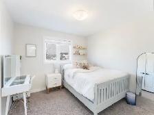 Beautiful 4 Bedroom   Gym, 3 Bathroom Home in Niverville !! - Photo 8