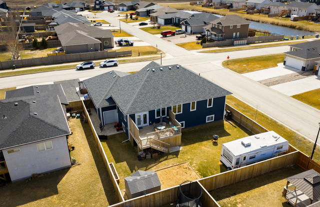 5 Bedroom, 3 Bathroom Custom Built Home in Niverville For Sale! - Photo 3