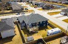 5 Bedroom, 3 Bathroom Custom Built Home in Niverville For Sale! - Photo 3