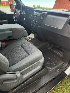 2012 Ford F150 long box reg cab - Photo 4