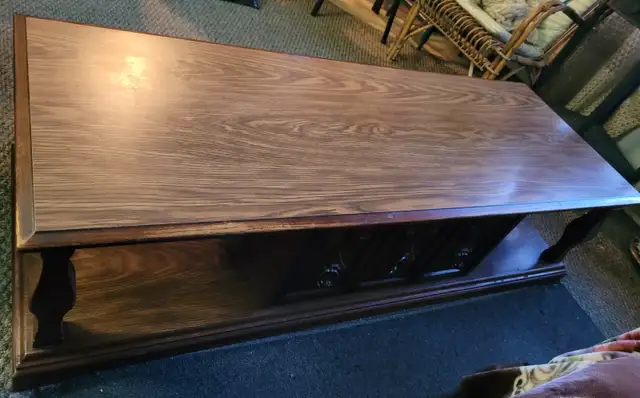 Solid wood coffee table - Photo 3