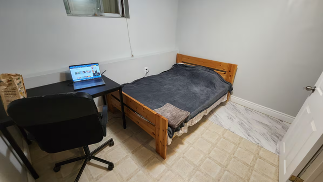 Room in Hamilton (Upper Paradise/Stonechurch)