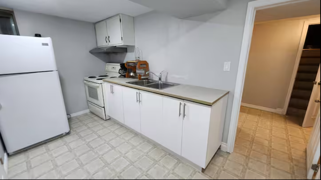 Room in Hamilton (Upper Paradise/Stonechurch) - Photo 3