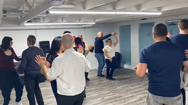 SALSA DANCE CLASSES for Beginners - Photo 2