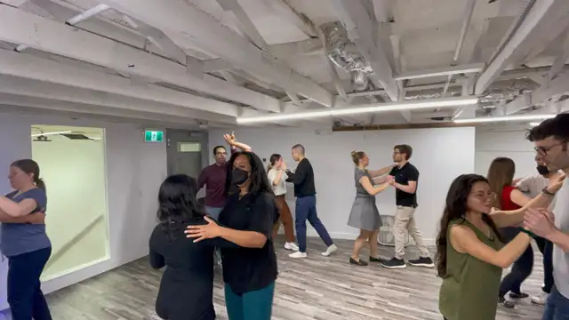 SALSA DANCE CLASSES for Beginners - Photo 4