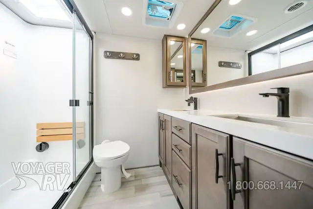 2026 Grand Design Solitude 376RD - Photo 14