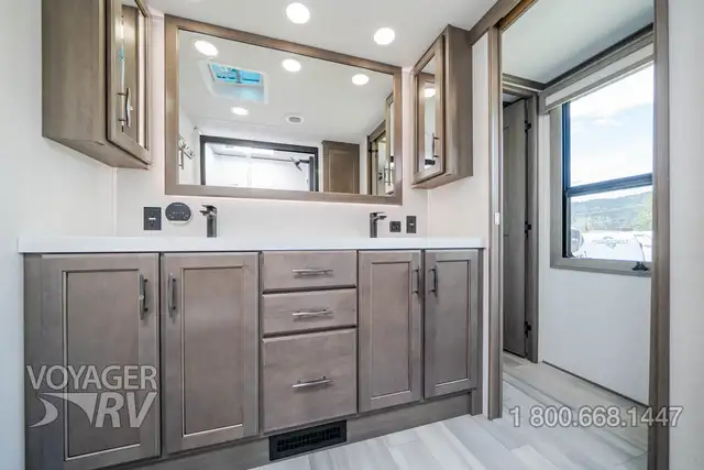 2026 Grand Design Solitude 376RD - Photo 18