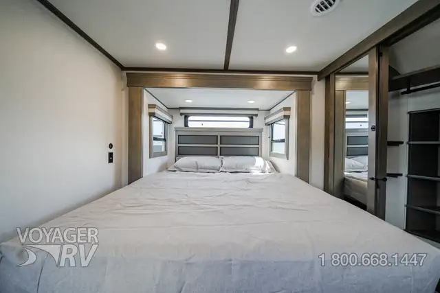2026 Grand Design Solitude 376RD - Photo 24