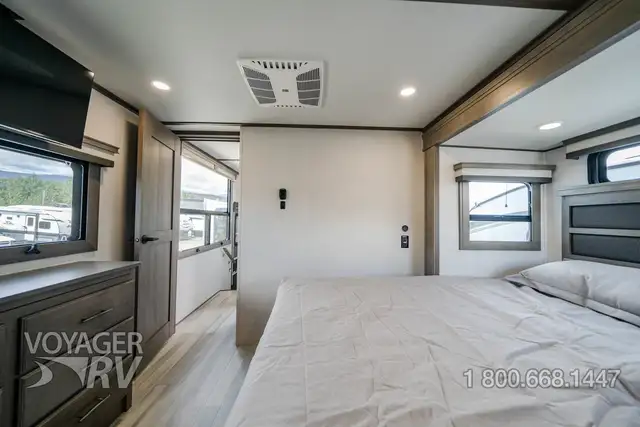 2026 Grand Design Solitude 376RD - Photo 25