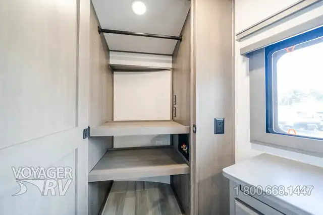 2026 Grand Design Solitude 376RD - Photo 28
