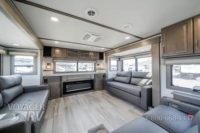 2026 Grand Design Solitude 376RD - Photo 33