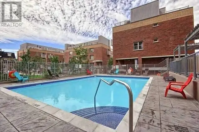 Studio Condo on Bloor st. w. - Photo 8