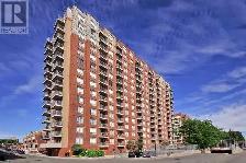 Studio Condo on Bloor st. w. - Photo 9