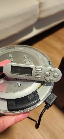 Good condition Mirai Mp3 Cd player - Photo 2