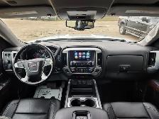 2017 GMC Sierra 1500 Crew Cab 4X4 SLT 5.3L - Rebuilt Title - Photo 11