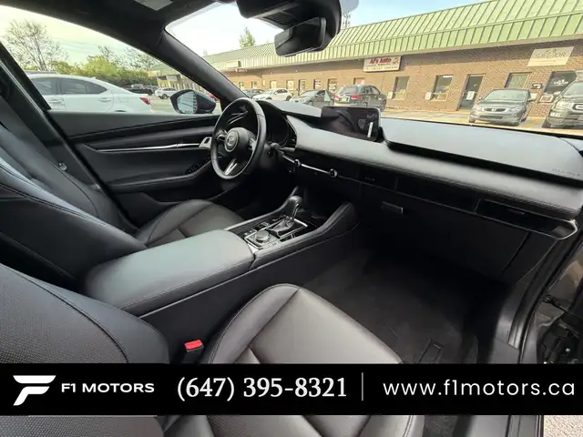 2025 Mazda3 Sport GT Hatchback AWD | Single Owner | Certified - Photo 14