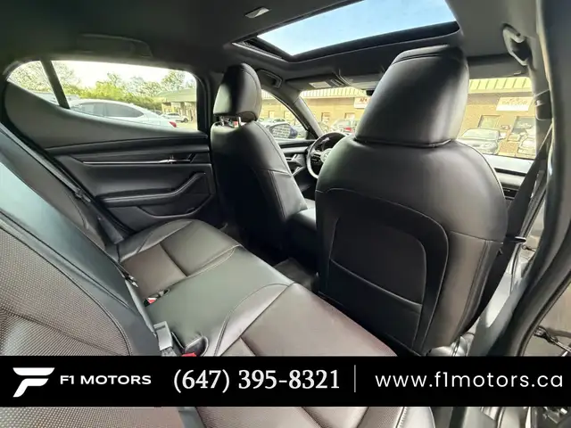 2025 Mazda3 Sport GT Hatchback AWD | Single Owner | Certified - Photo 17