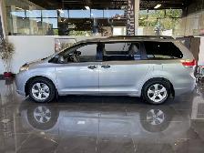 2013 Toyota Sienna - Photo 4