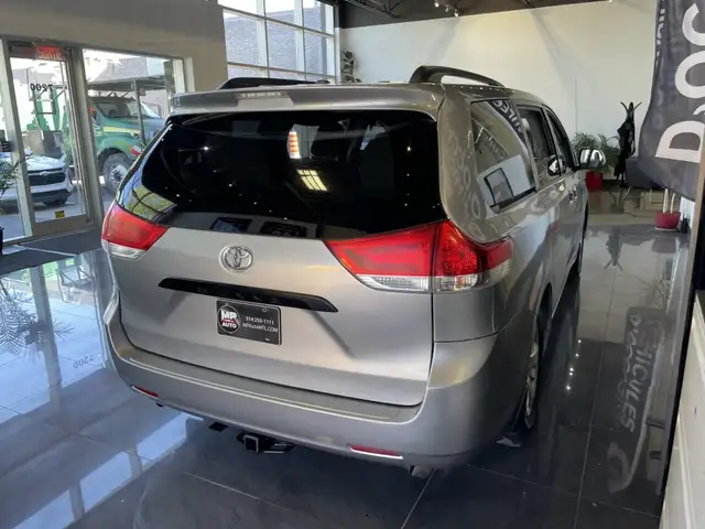 2013 Toyota Sienna - Photo 7