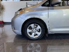 2013 Toyota Sienna - Photo 25