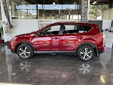 2018 Toyota RAV4 LE - Photo 4
