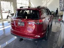 2018 Toyota RAV4 LE - Photo 7