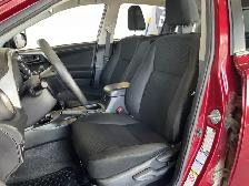 2018 Toyota RAV4 LE - Photo 13
