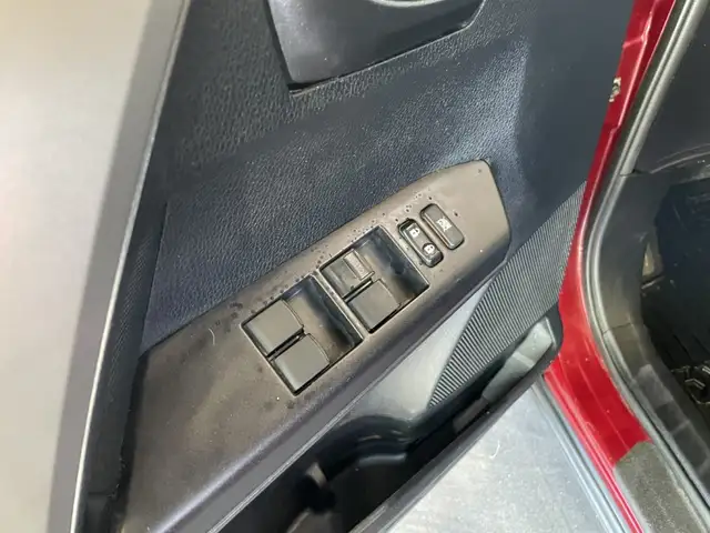 2018 Toyota RAV4 LE - Photo 15