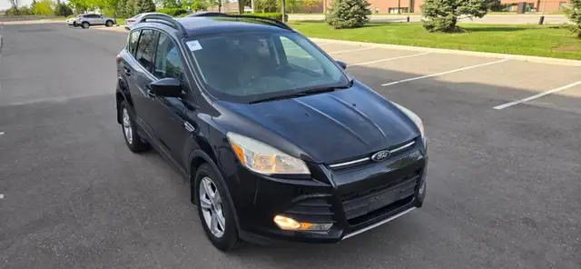 2014 Ford Escape SE 4dr Front-wheel Drive Automatic - Photo 3