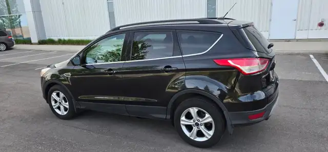 2014 Ford Escape SE 4dr Front-wheel Drive Automatic - Photo 5