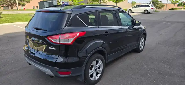 2014 Ford Escape SE 4dr Front-wheel Drive Automatic - Photo 9