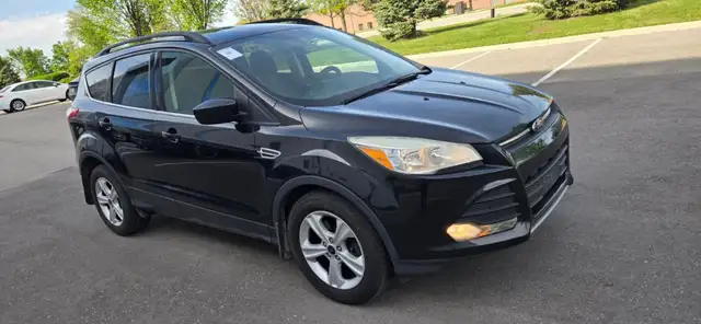 2014 Ford Escape SE 4dr Front-wheel Drive Automatic - Photo 11