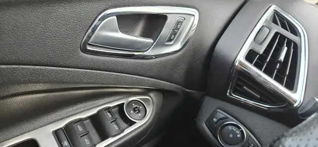2014 Ford Escape SE 4dr Front-wheel Drive Automatic - Photo 18