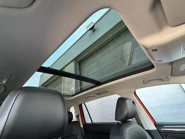2018 Volkswagen Tiguan HIGHLINE 4MOTION AWD/NAVI/360 CAM/PANO RO - Photo 45