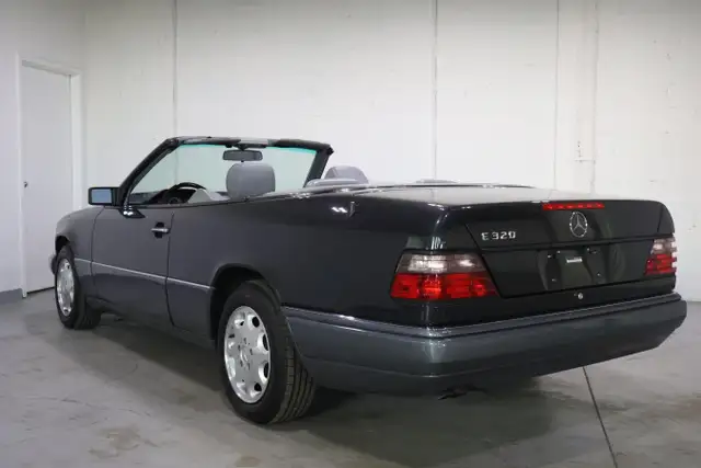 1995 Mercedes-Benz E Class E320 Cabriolet 3.2L | LOW MILEAGE | R - Photo 4