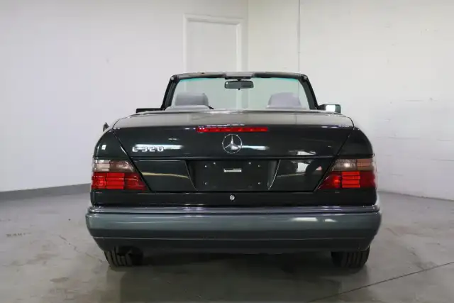 1995 Mercedes-Benz E Class E320 Cabriolet 3.2L | LOW MILEAGE | R - Photo 5