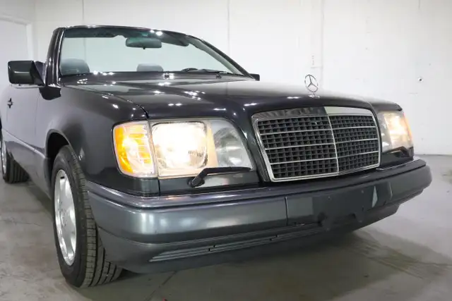 1995 Mercedes-Benz E Class E320 Cabriolet 3.2L | LOW MILEAGE | R - Photo 10
