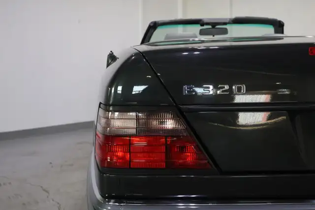 1995 Mercedes-Benz E Class E320 Cabriolet 3.2L | LOW MILEAGE | R - Photo 12