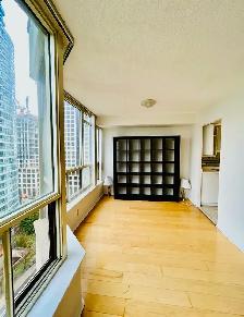 MISSISSAUGA CITY CENTRE LARGE ALL-INCLUSIVE SUITE AVAILABLE NOW - Photo 12