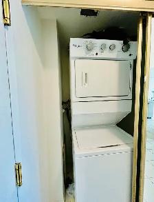 MISSISSAUGA CITY CENTRE LARGE ALL-INCLUSIVE SUITE AVAILABLE NOW - Photo 17