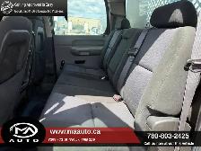 2011 GMC Sierra 3500HD Crew Cab Dump Truck – 9'4' Hydraulic Dump - Photo 13