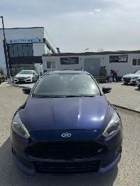 2016 Ford Focus ST : One Owner, Low Mileage - Photo 2