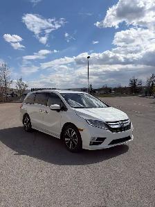 2019 Honda Odyssey Touring Auto - Photo 2
