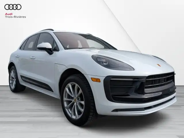 2023 Porsche Macan Macan T Jamais Accid