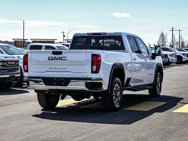 2024 GMC Sierra 2500HD SLE 6.6L Duramax | 5th Wheel Prep Package - Photo 13