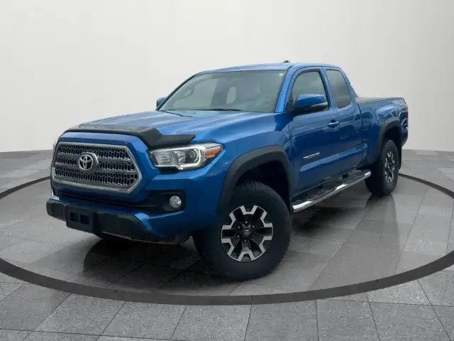 2017 Toyota Tacoma SR5 Low Mileage|4X4|Financing Available